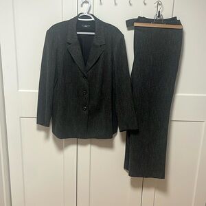 Liz Claiborne Dark Charcoal Gray Pantsuit Jacket & Trousers